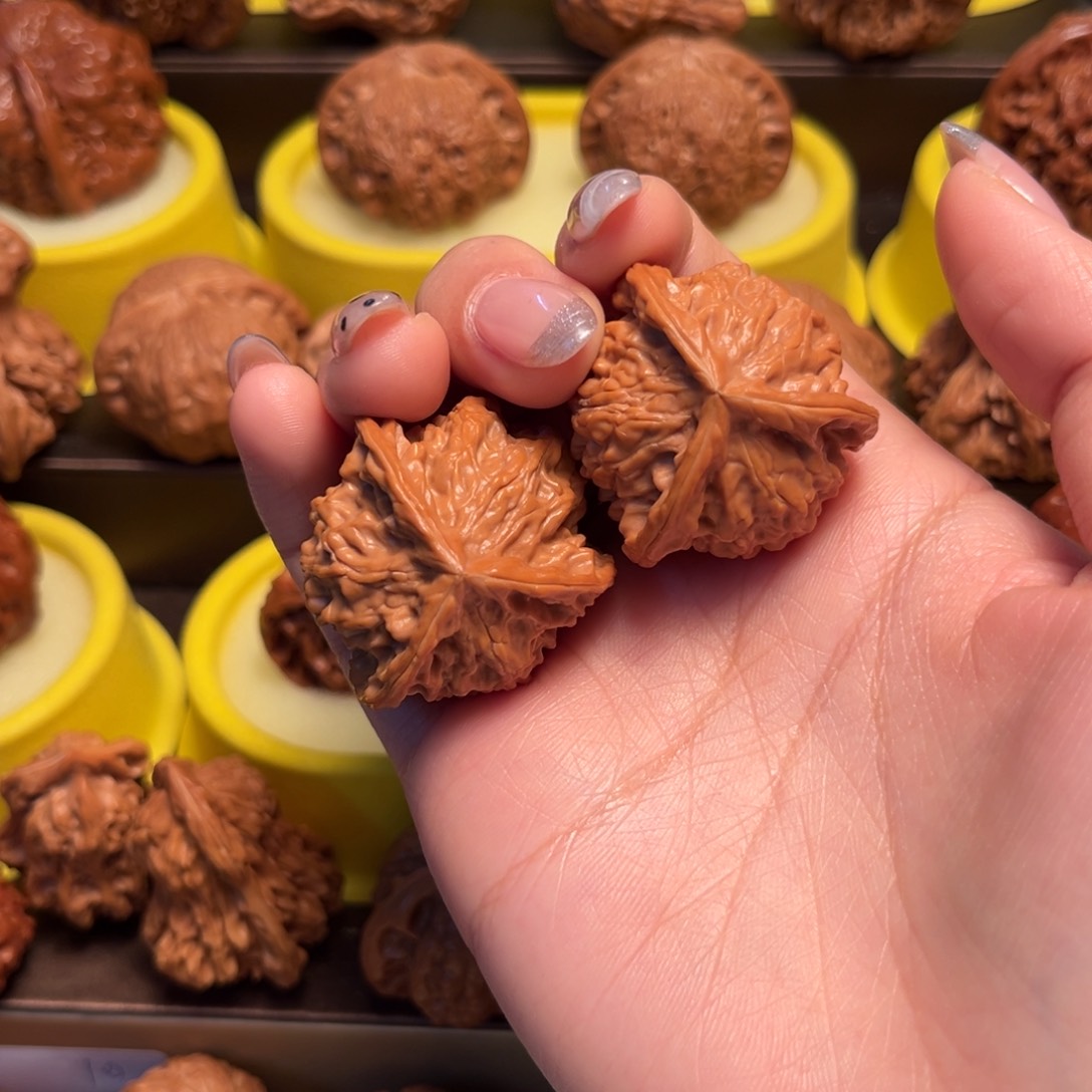 柏香籽/百香籽吊坠.****.三棱