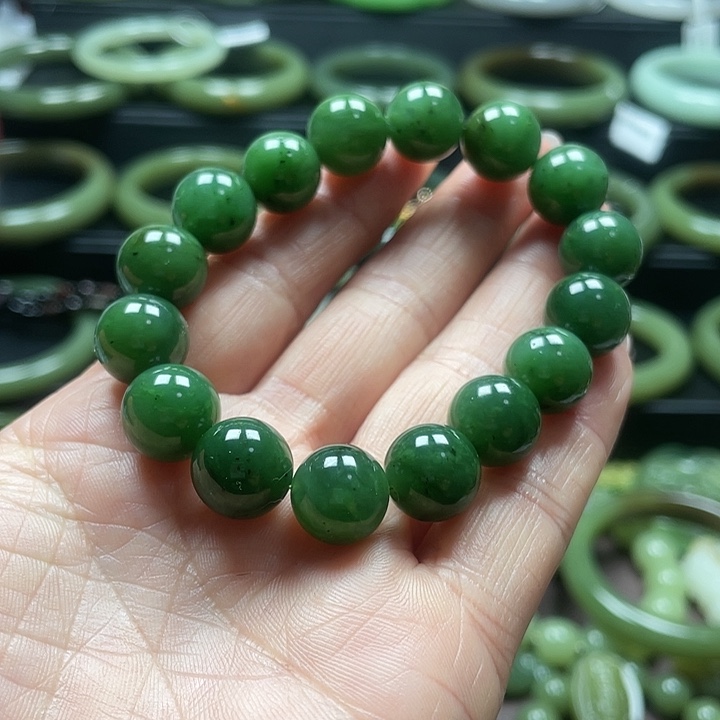 和田玉（碧玉）未镶嵌手链