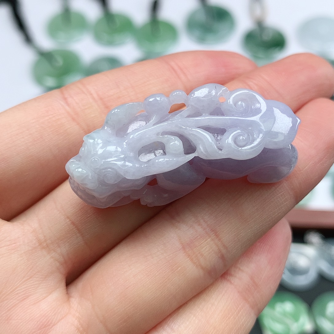 翡翠颈饰未镶嵌平安