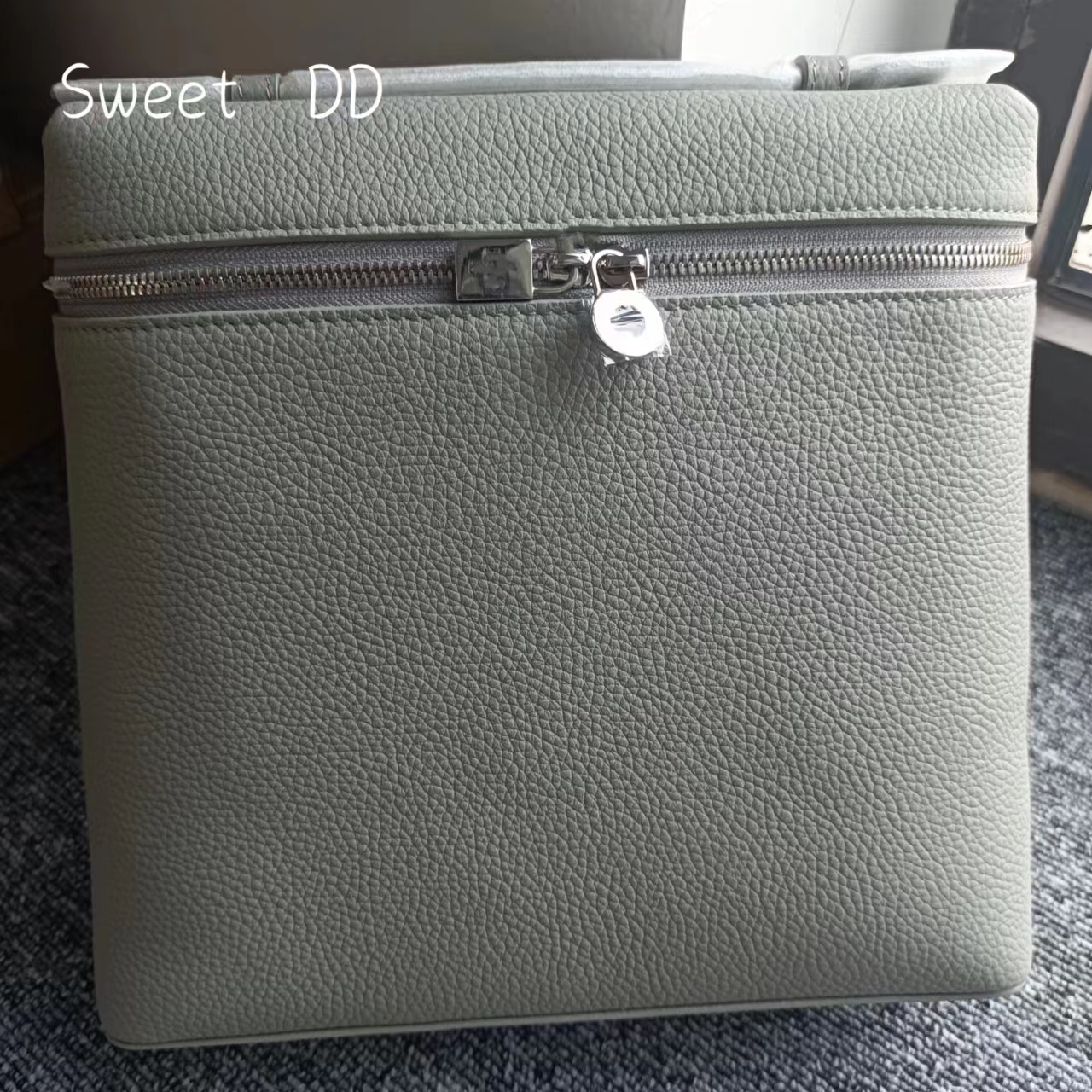 Sweet DD-LP系列新款五色女款时尚极简风双肩包21*23*8