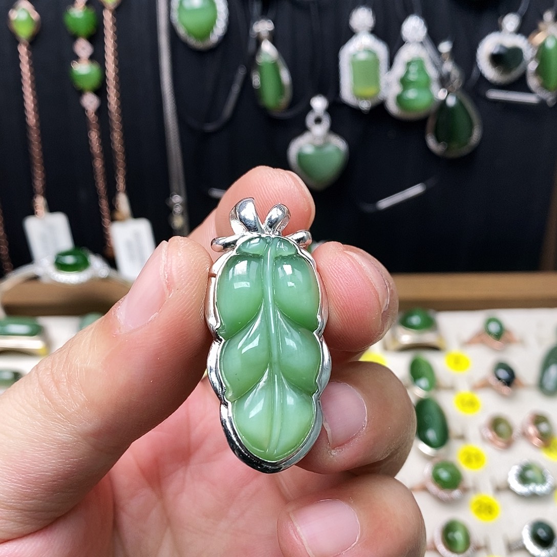和田玉（碧玉）银S925镶嵌颈饰