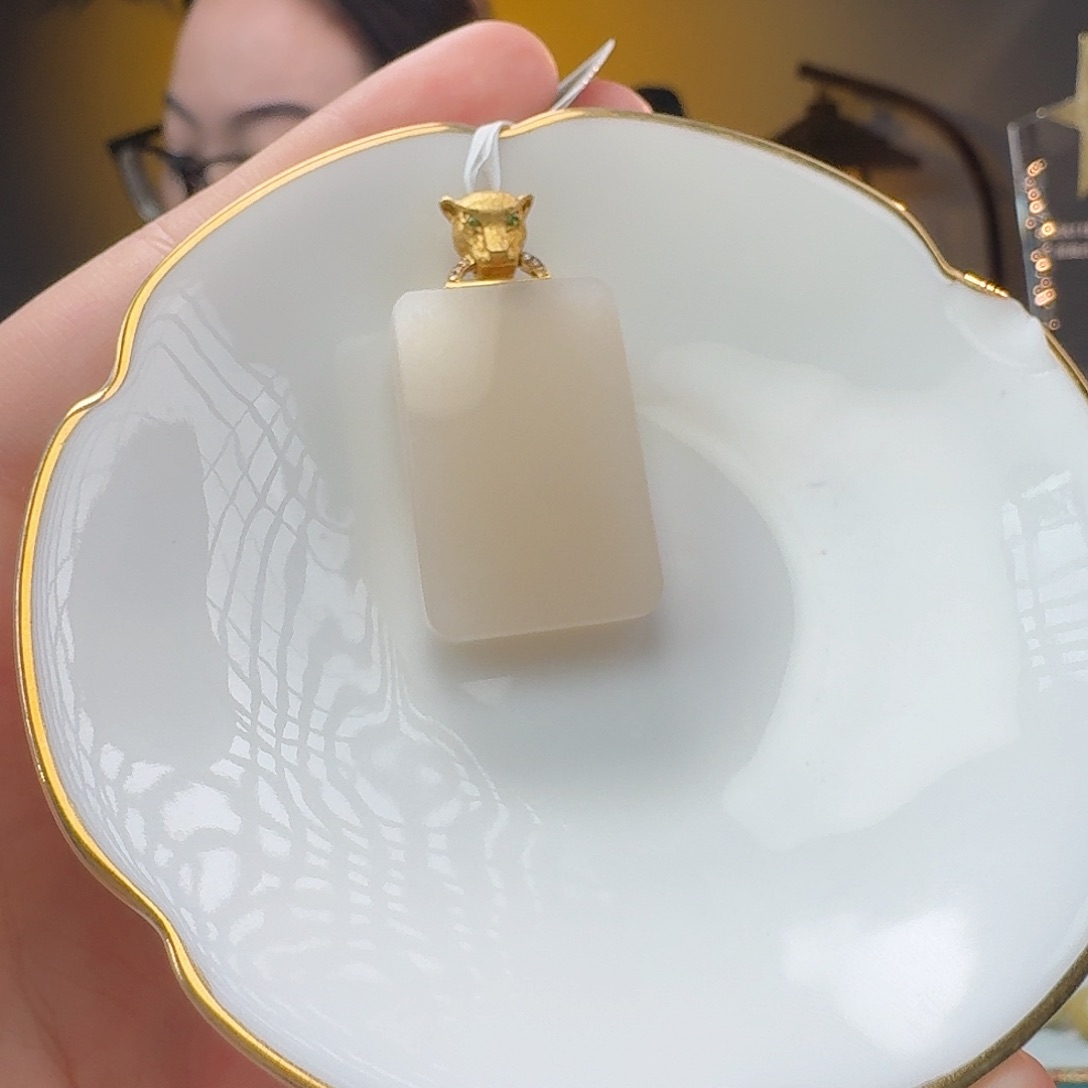 和田玉手串18K金镶嵌