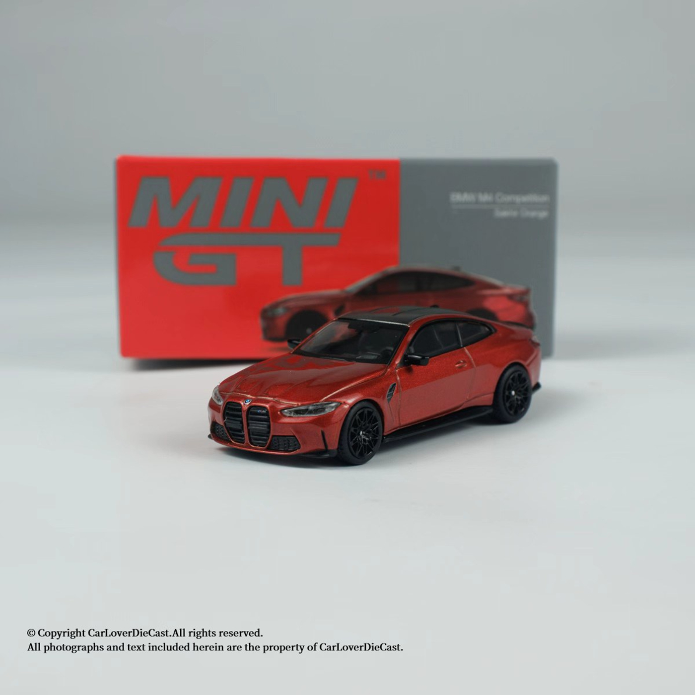 MINIGT 1:64 宝马 M4 Competition (G82) Sahkir 橙色 811