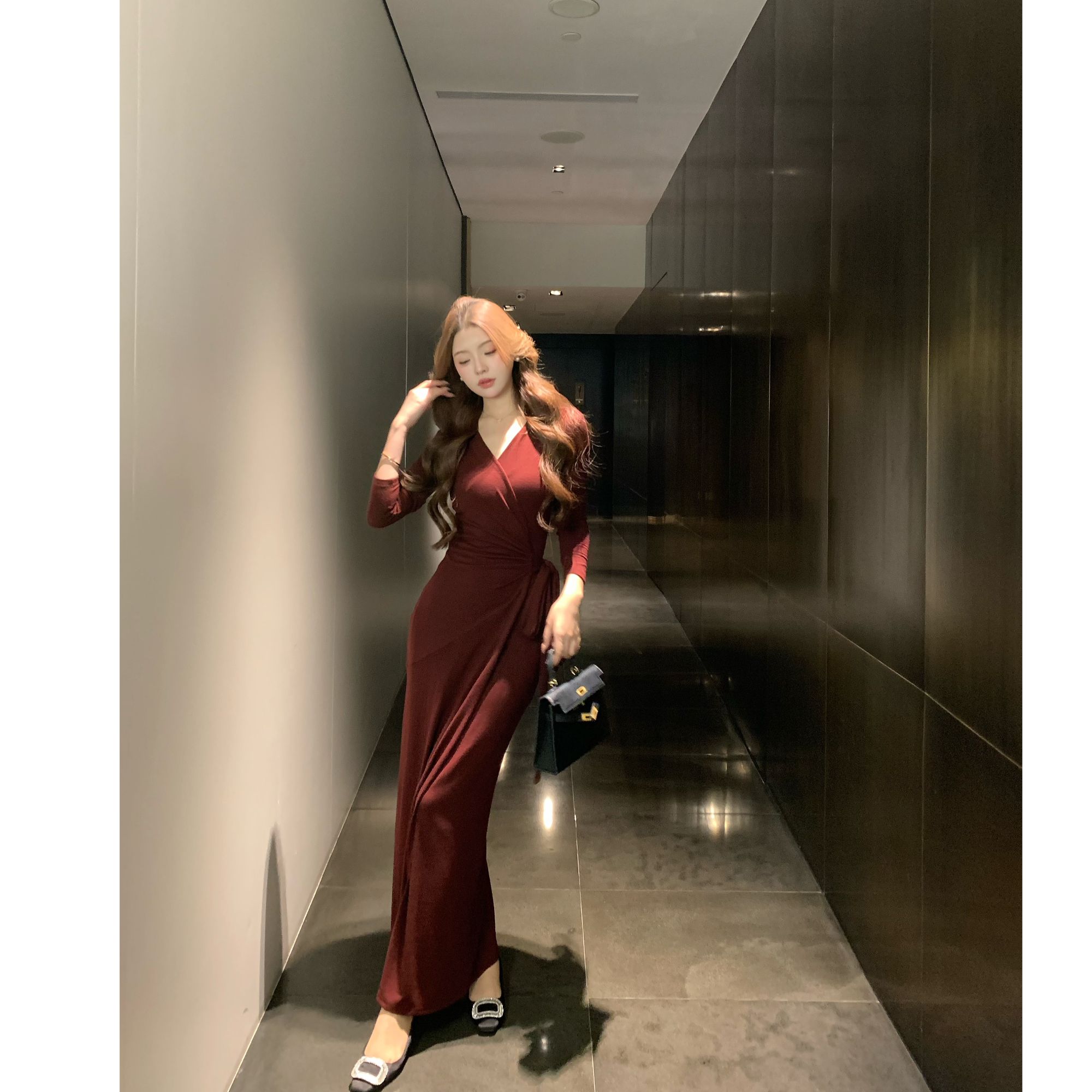 SZA【诗落江南】冬季新款气质交叉V领I修身显瘦针织连衣裙A-2513