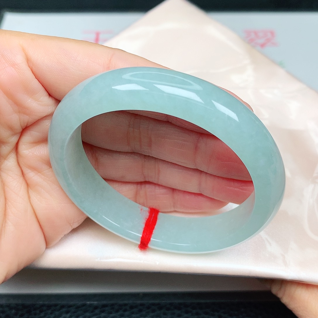 未镶嵌手镯（贵妃镯）翡翠冰清绿20