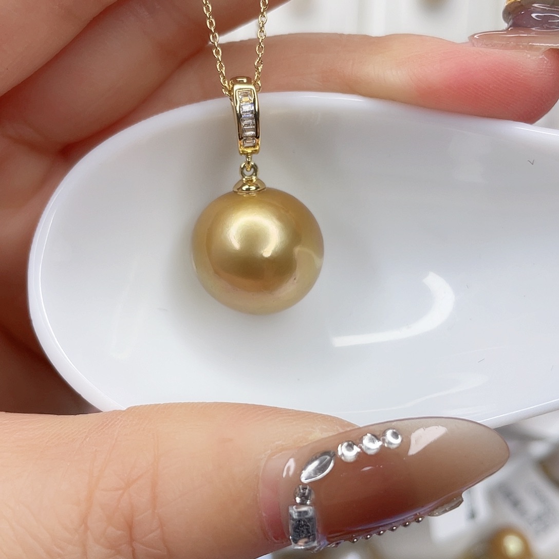 淡水珍珠吊坠(赠链)未镶嵌晴*贝