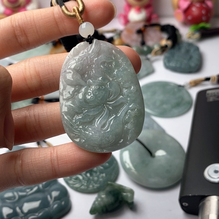 翡翠未镶嵌颈饰翡翠