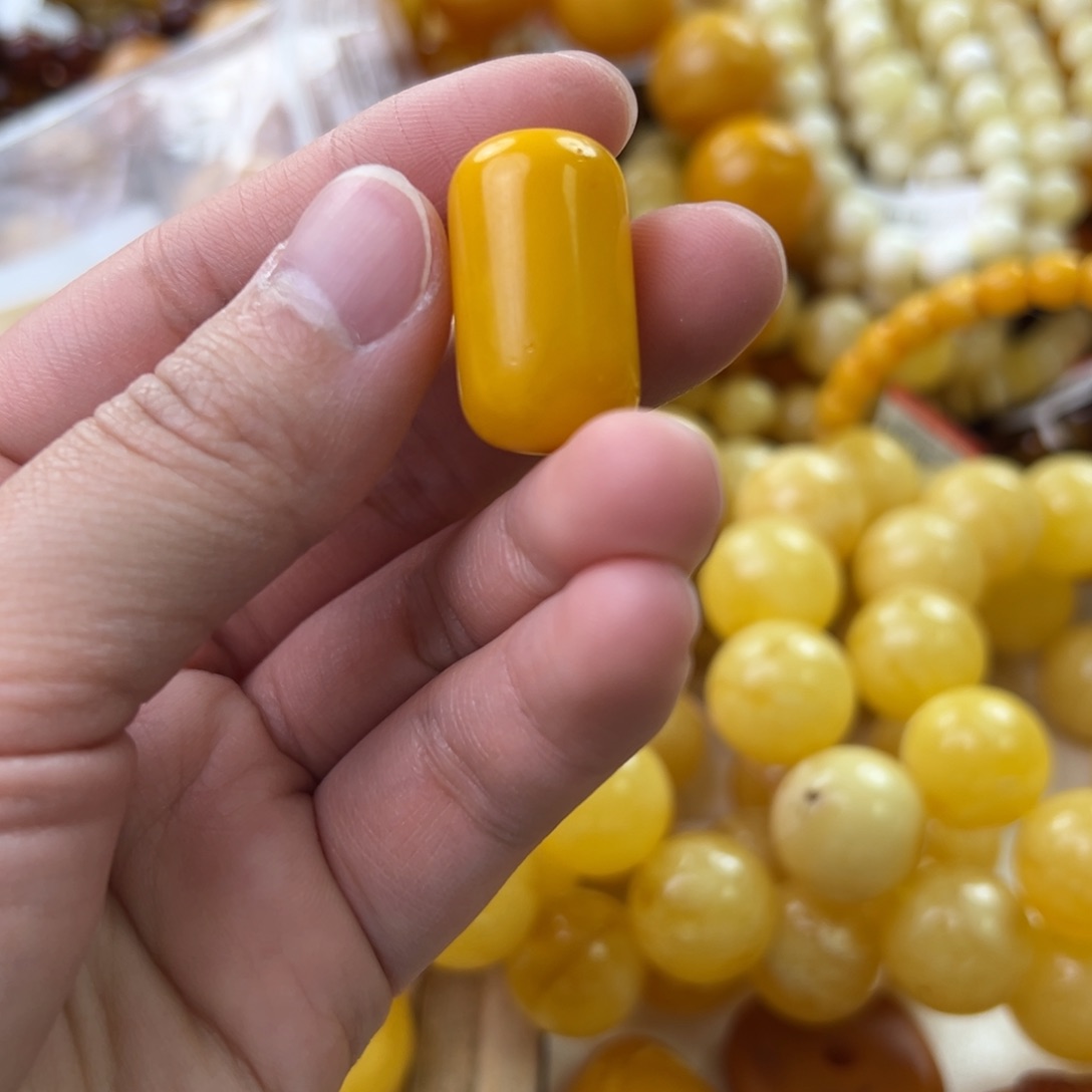 琥珀珠宝奇石未镶嵌