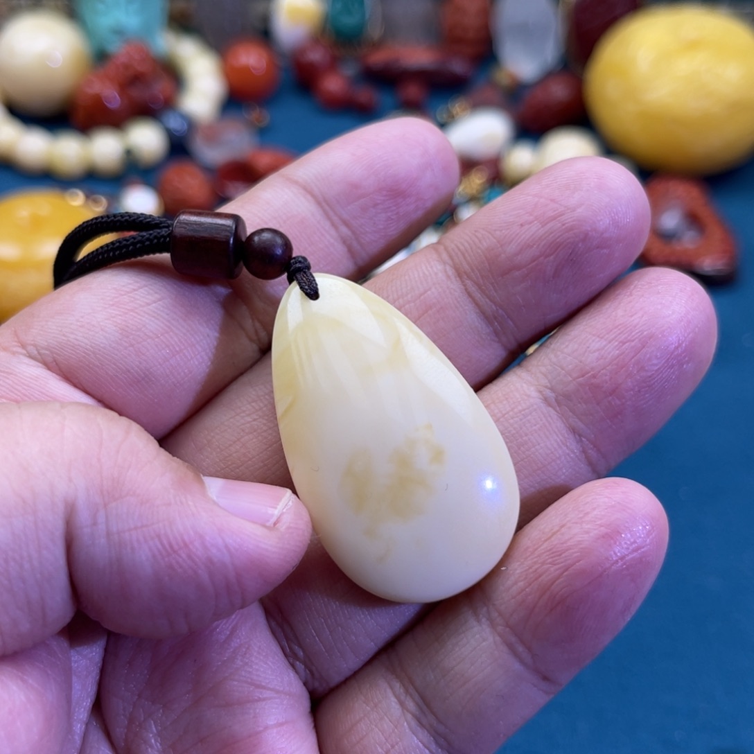 琥珀未镶嵌珠宝奇石48