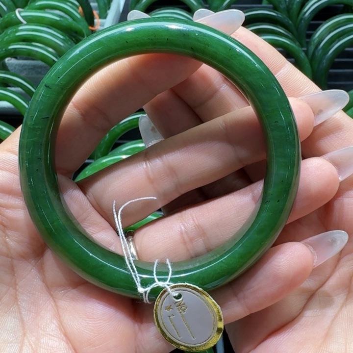 和田玉（碧玉）手镯未镶嵌