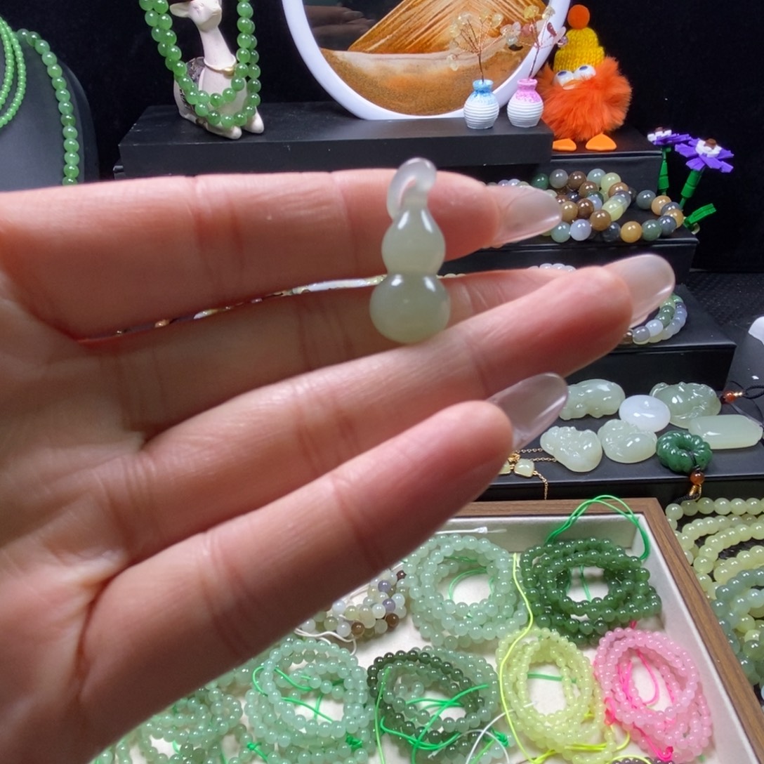 和田玉未镶嵌颈饰多样性发货