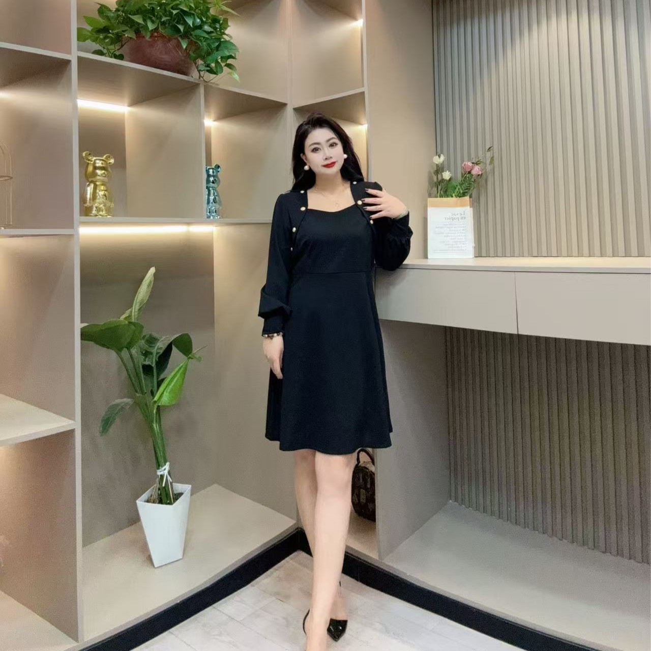 春季连衣裙-鸿 8328洋气潮流纽扣收腰显瘦时尚款胖MM大码女装新款