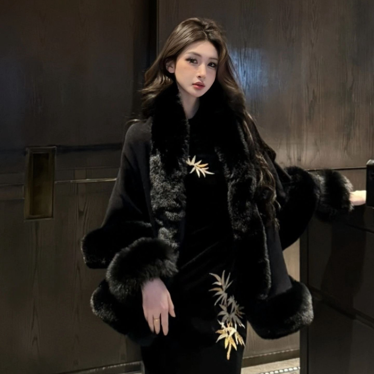 【高雅黑】秋冬季仿獭兔大毛领披肩搭配旗袍斗篷开衫外搭披风厚外套