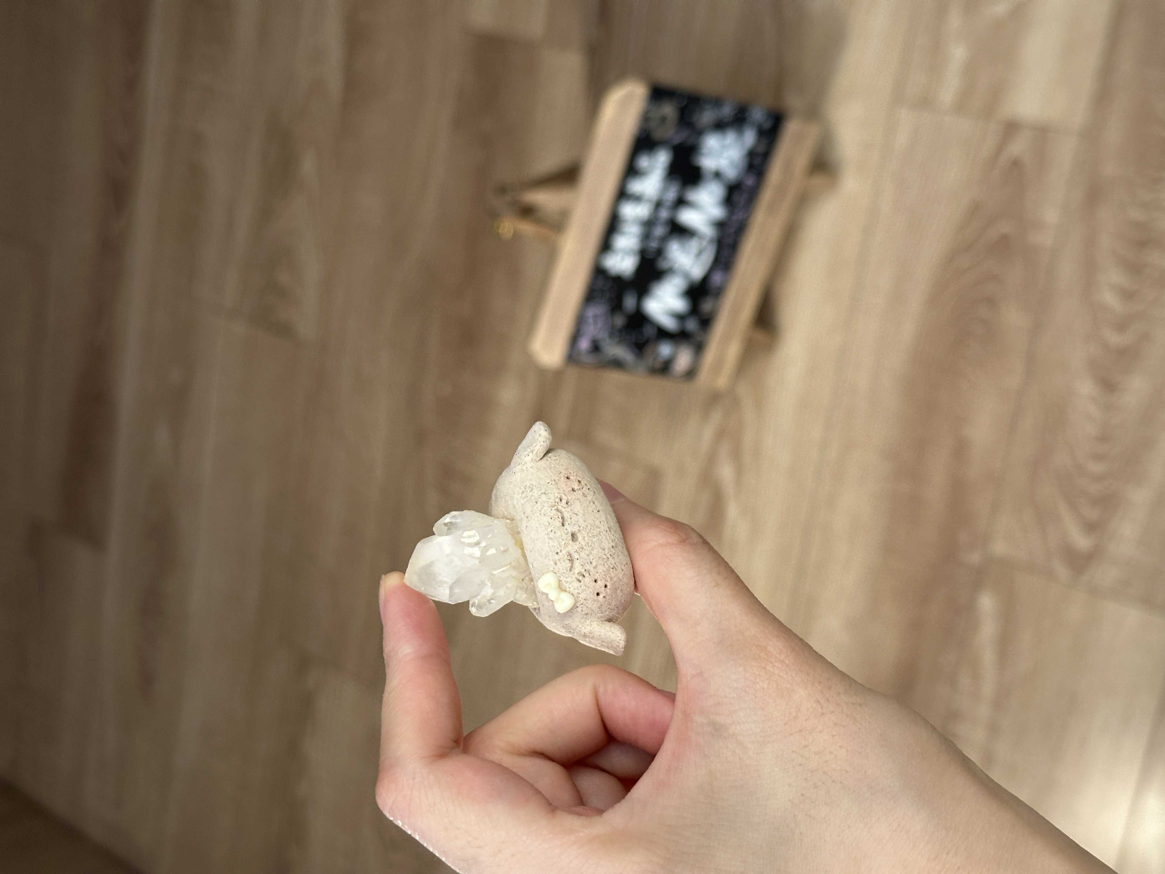 水晶小豆丁可爱白水菠萝簇