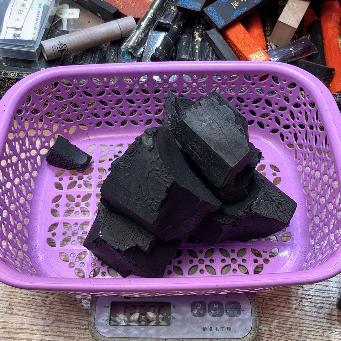 归***飞哈哈哈哈哈刚刚碎墨