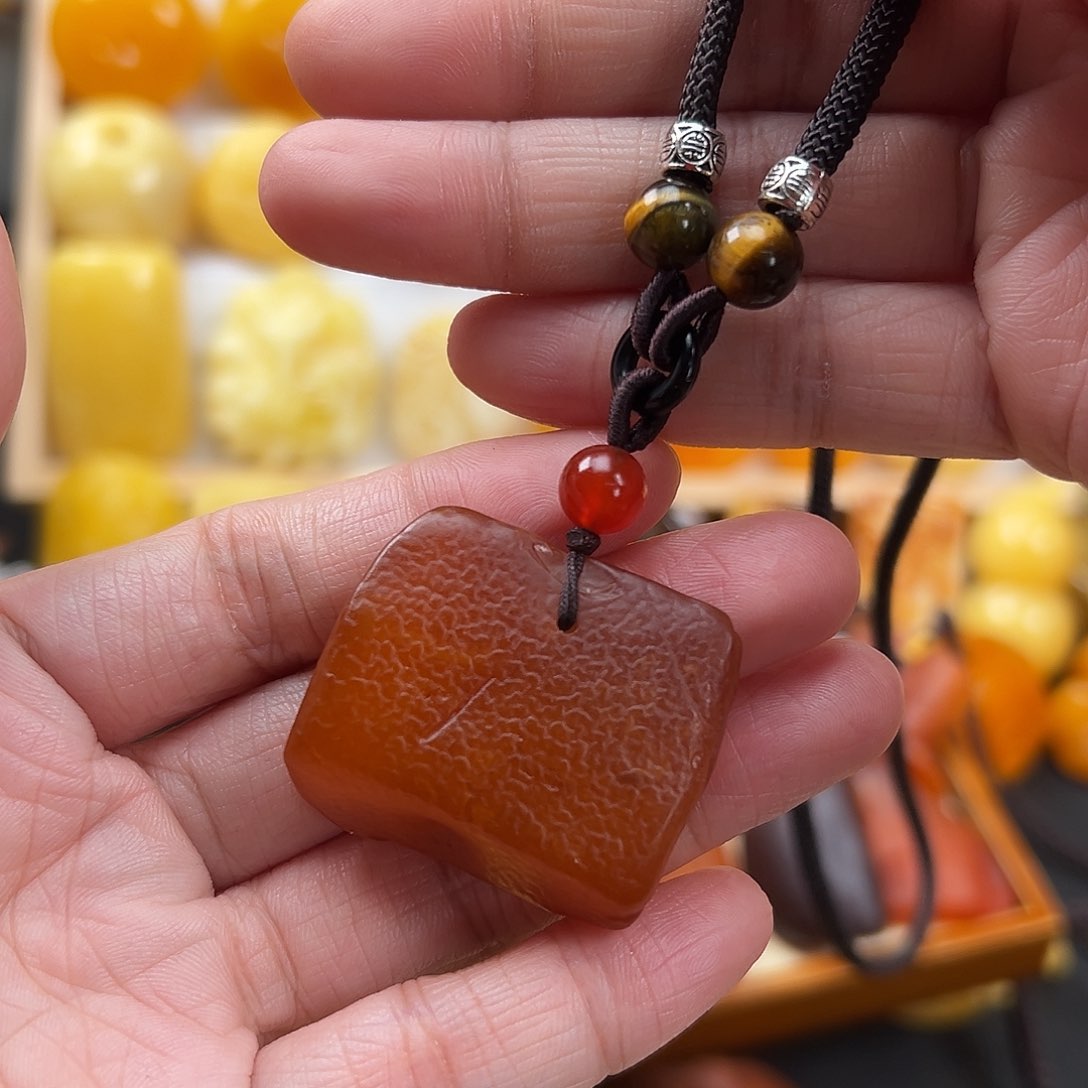 蜜蜡颈饰未镶嵌蜜蜡