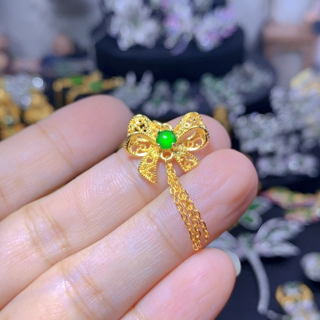 翡翠银S925镶嵌耳饰天然翡翠