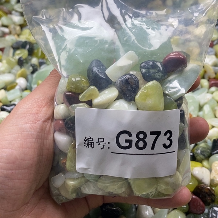 蛇纹石玉鱼缸石未镶嵌