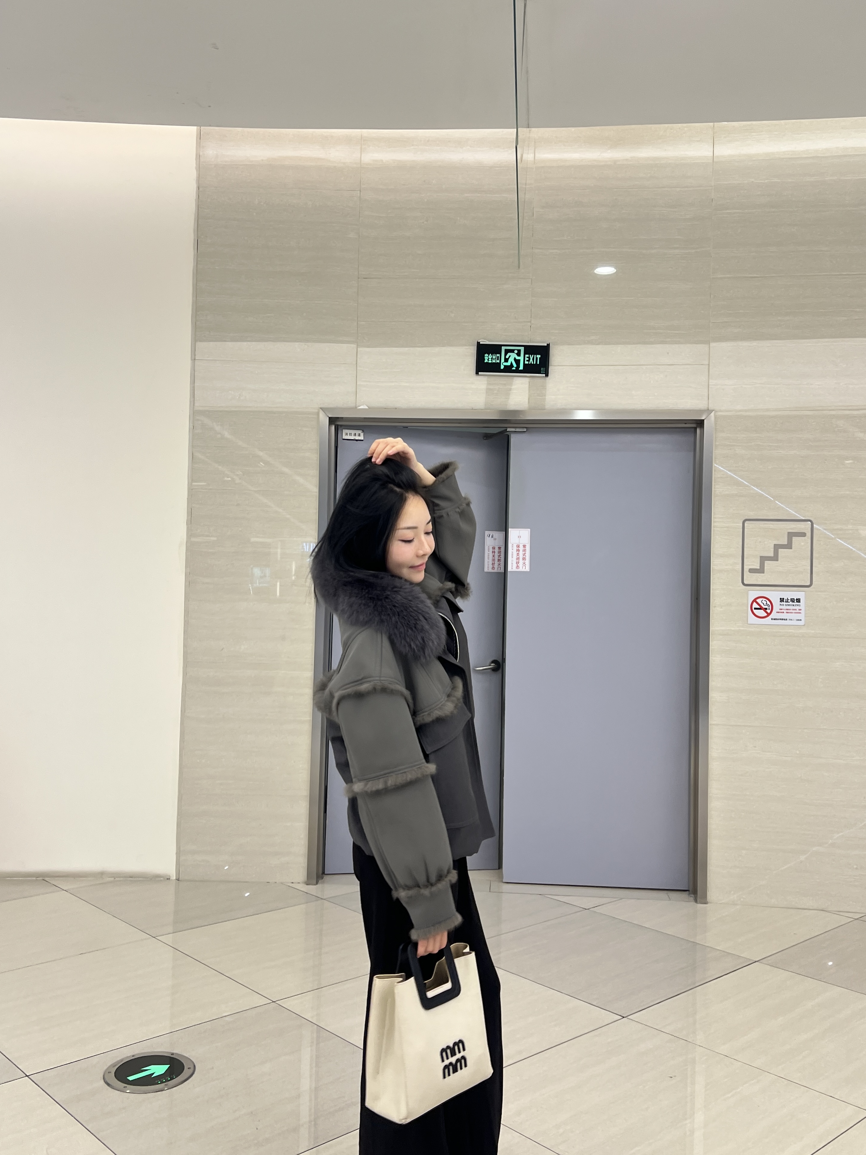 2025新款冬季兔皮白鸭绒皮毛一体皮草秋冬拼接气质厚款鸭绒服