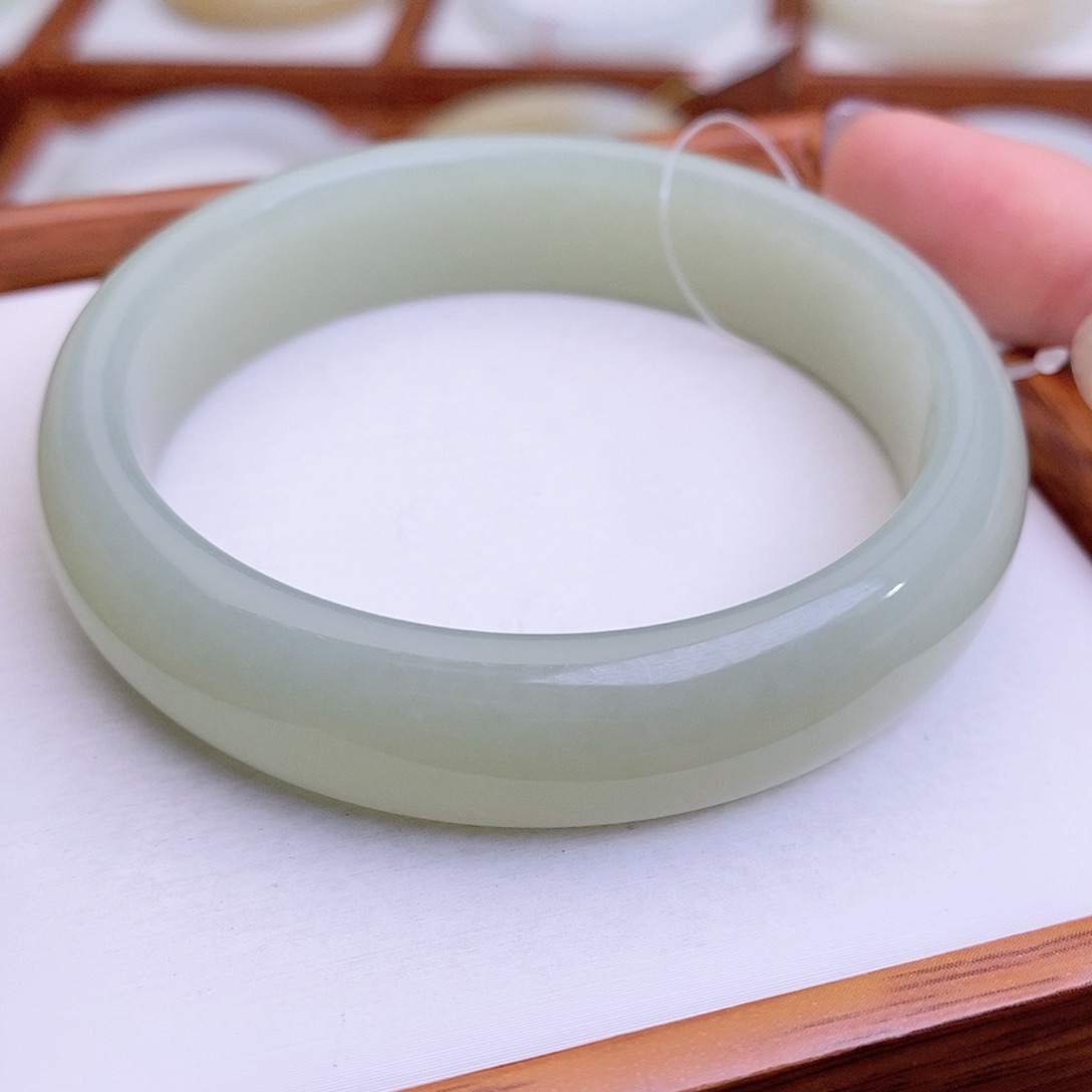 和田玉手镯未镶嵌54.8