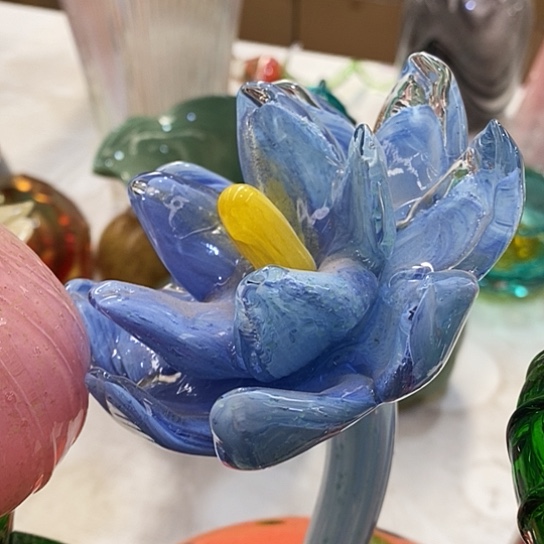 琉璃高度45厘米夜光蓝莲花