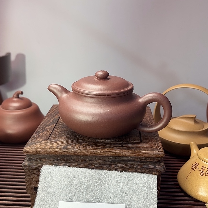 紫砂茶壶处理价。不退货。
