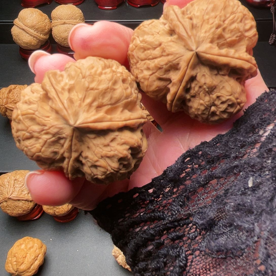 文玩核桃把件三棱……