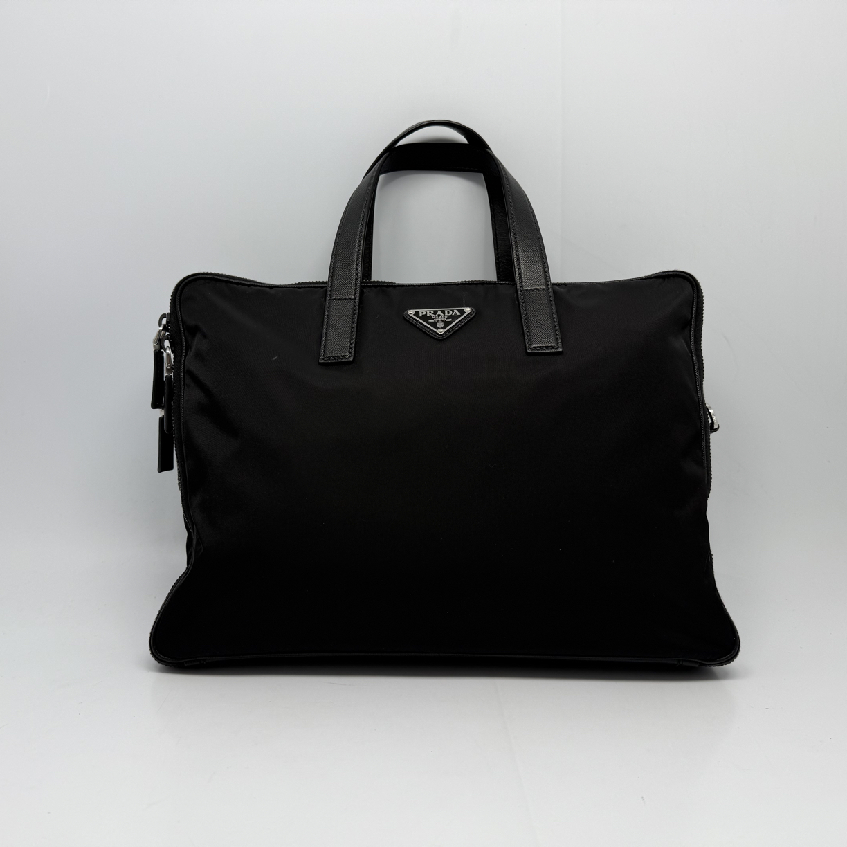 99新 Prada/普拉达 98新 尼龙黑色手提公文包       46号