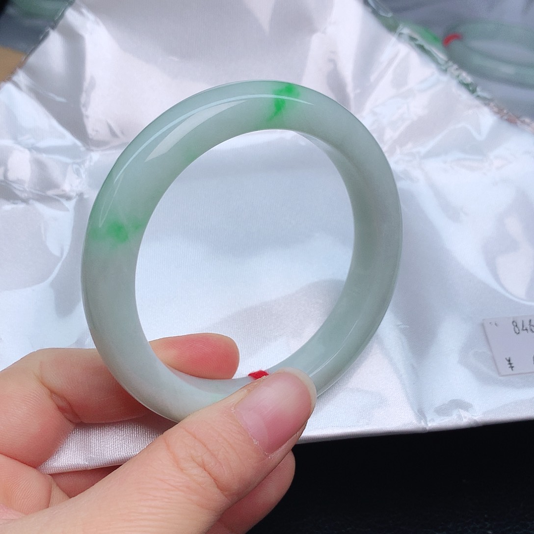翡翠手镯未镶嵌8462ccvvbb