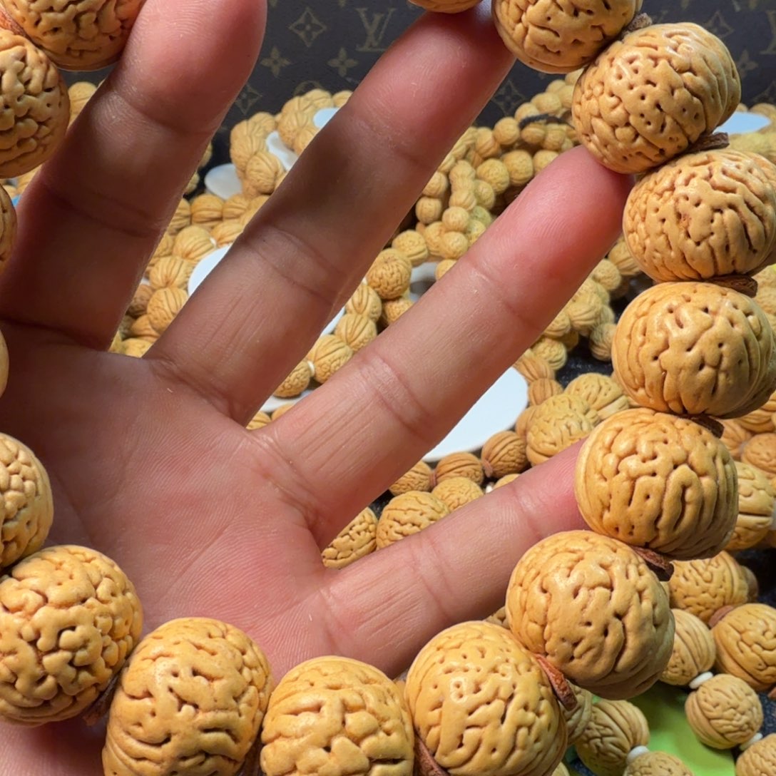 强****桃核吊坠铁核肌肉