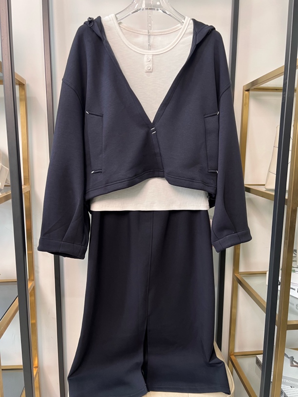 早秋新款休闲风时尚连帽半身裙套装