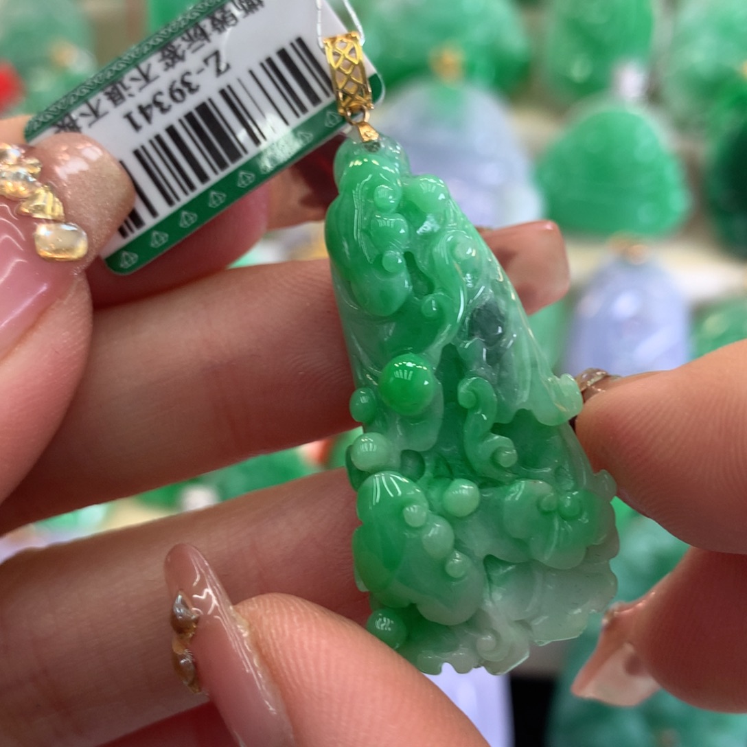 翡翠吊坠(不含链)18K金镶嵌
