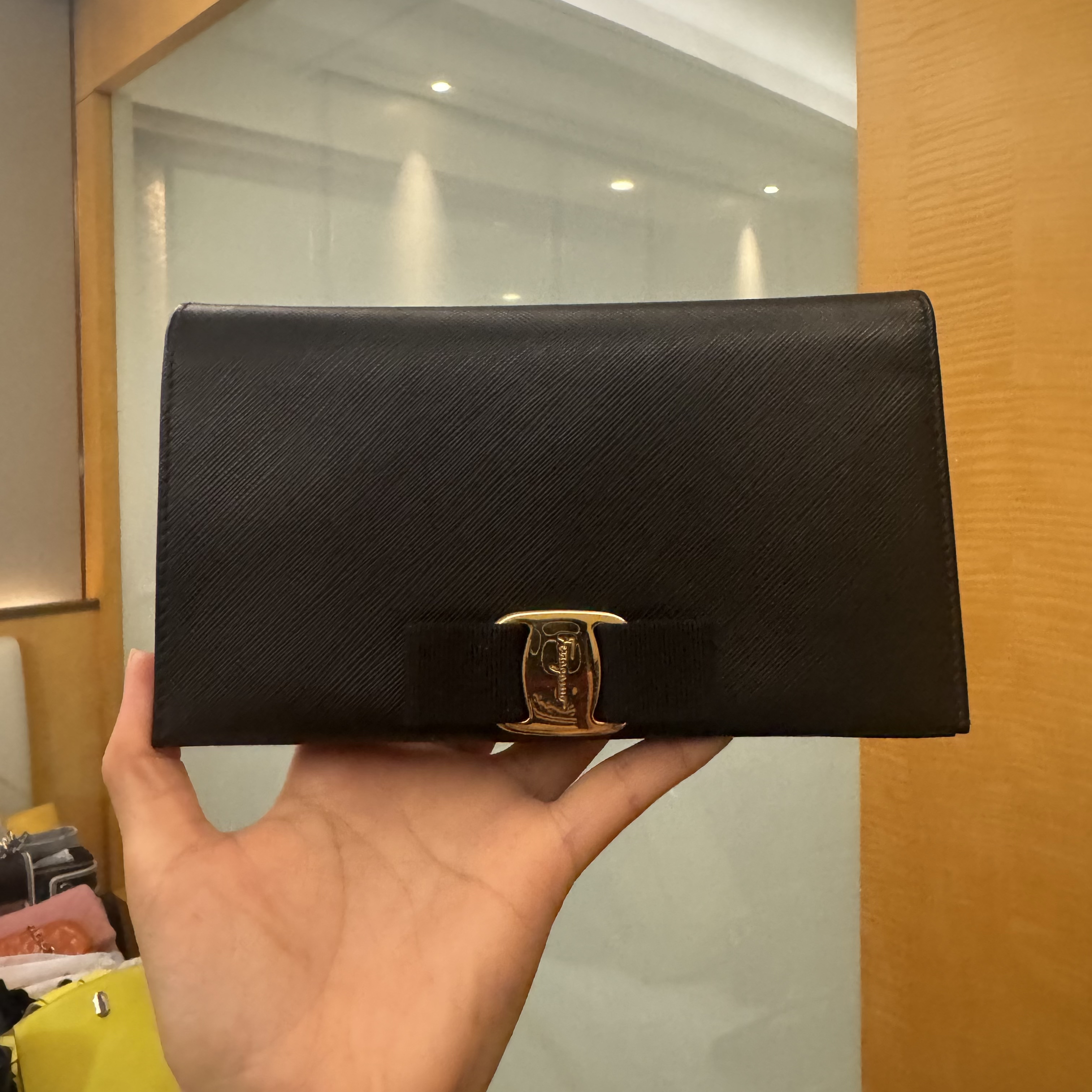 99新 FERRAGAMO/菲拉格慕 95新 灰色酒神 大号 单肩包