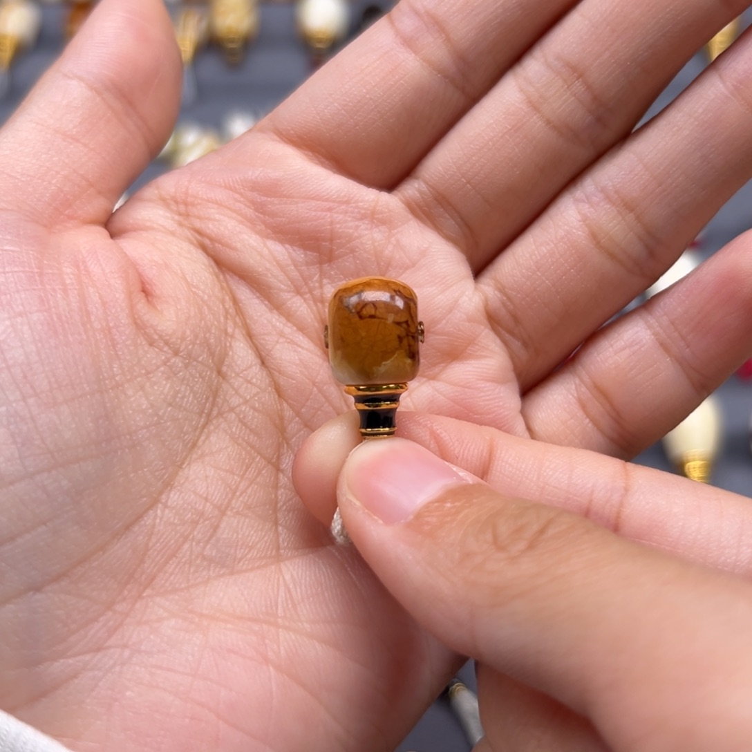 琥珀未镶嵌裸石10mm