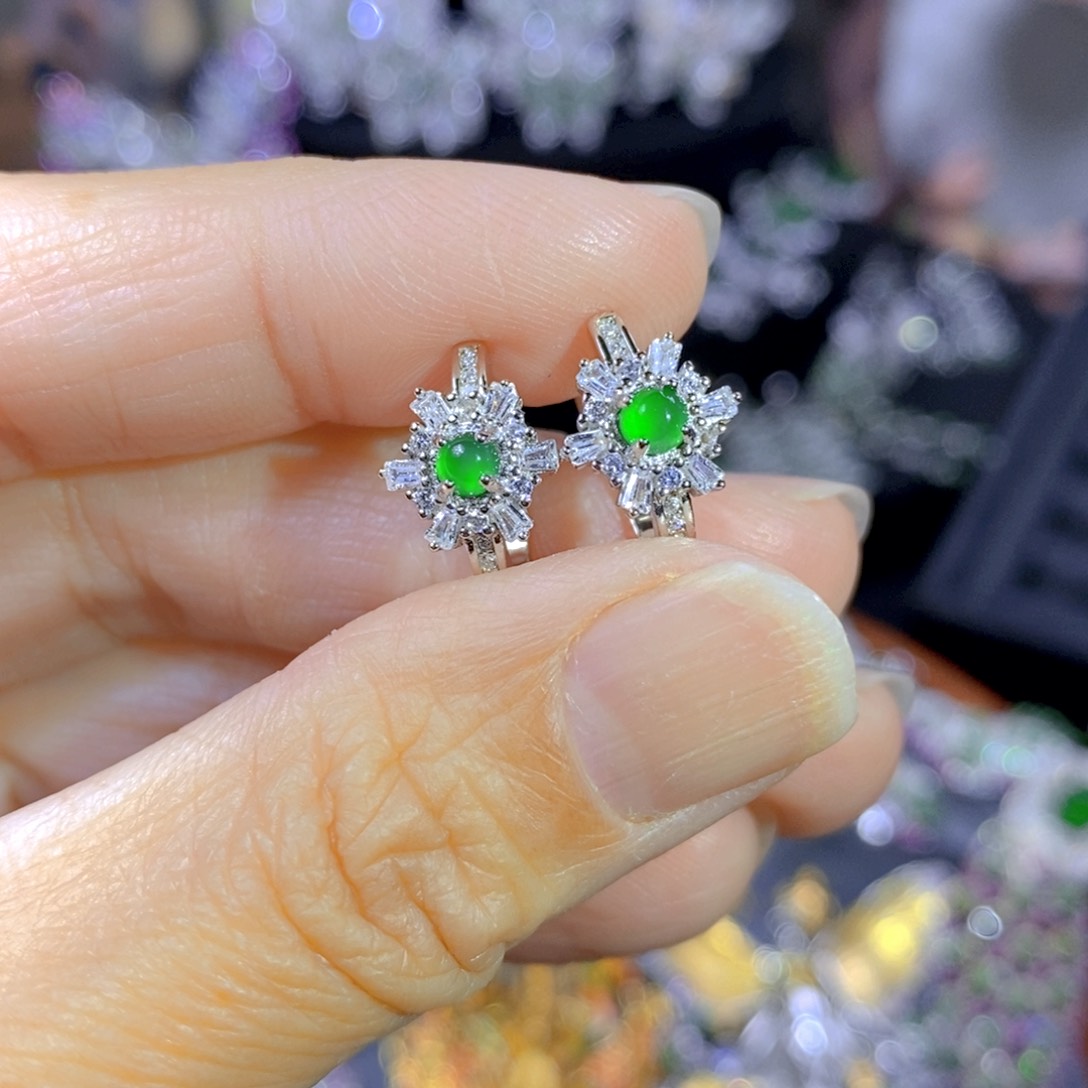 翡翠颈饰银S925镶嵌天然翡翠