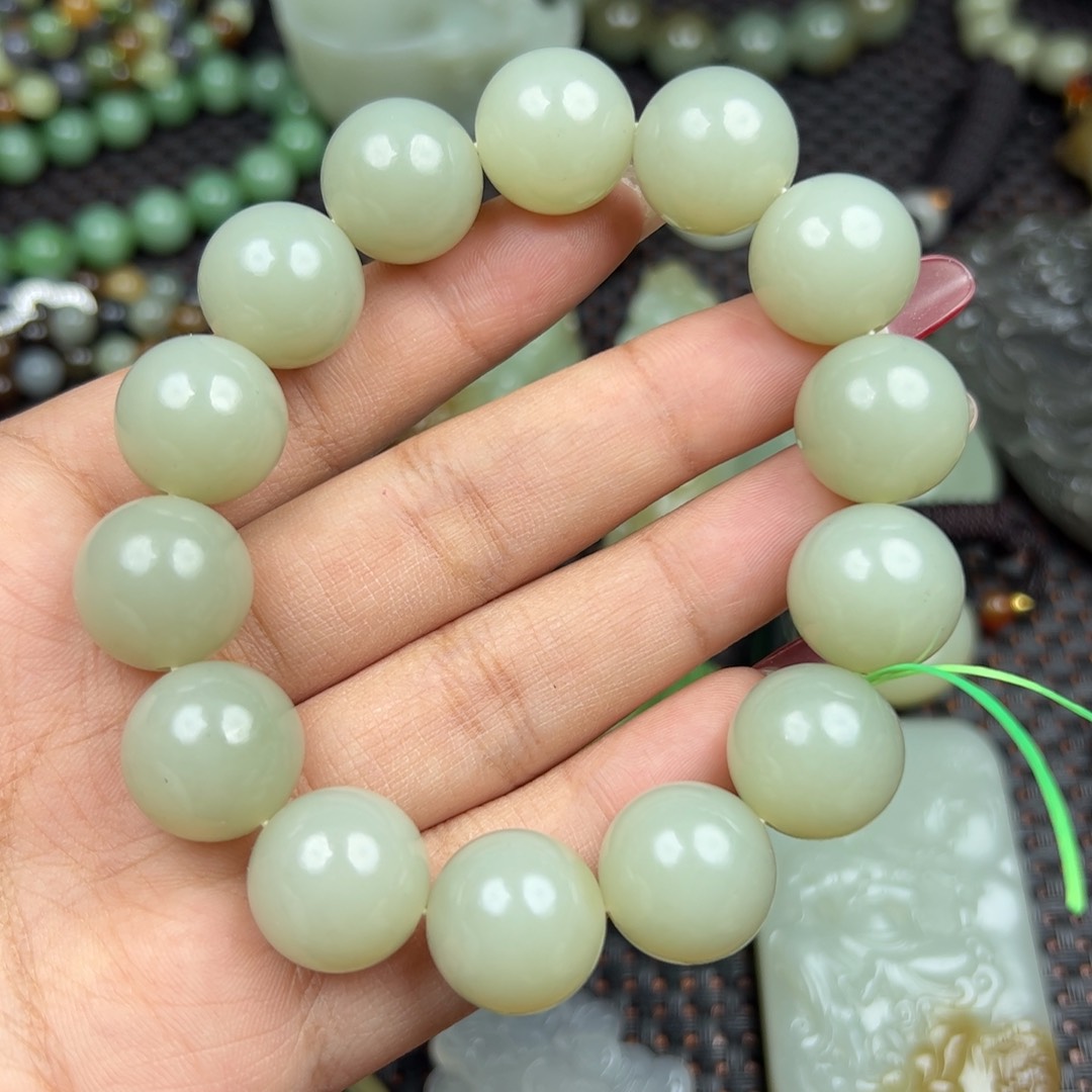 和田玉吊坠未镶嵌