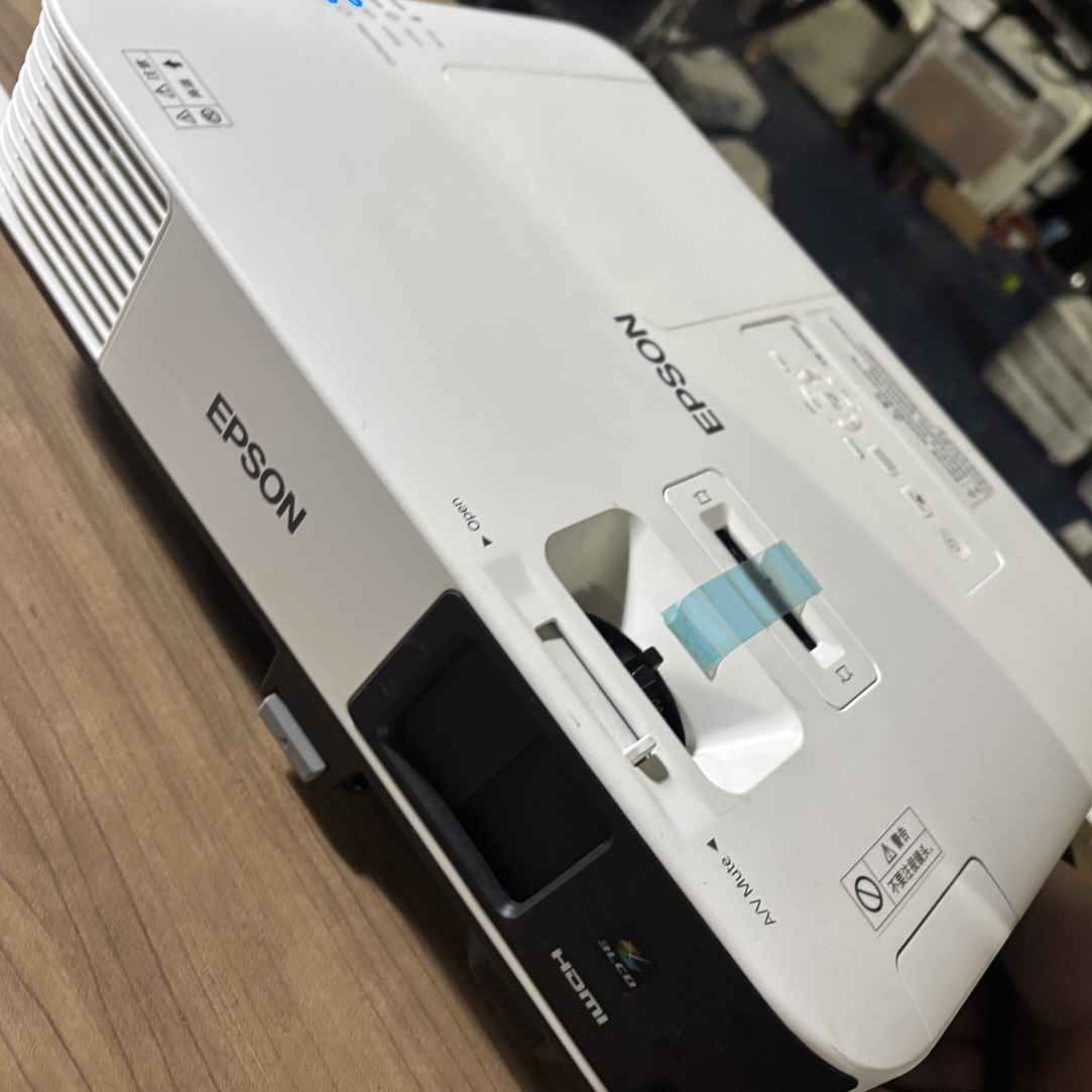 二手  4200流明爱普生工程投影仪 运费自理