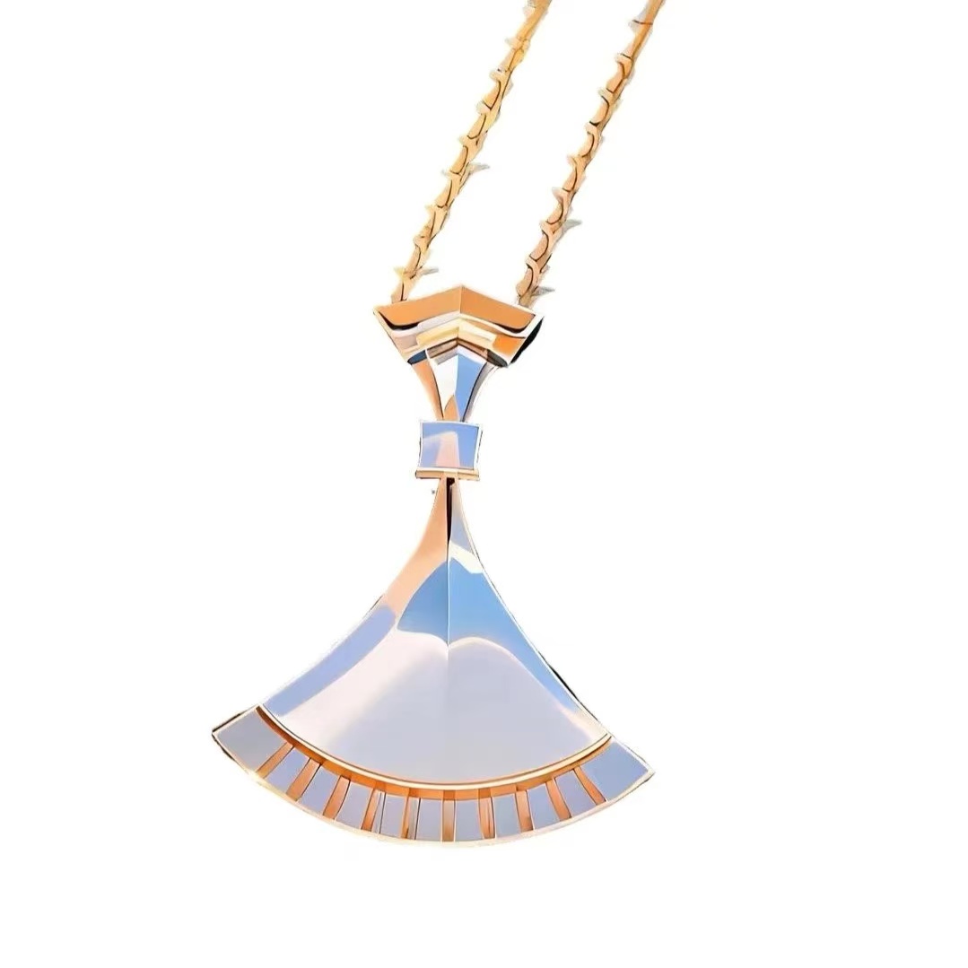   经典款 扇形裙子项链