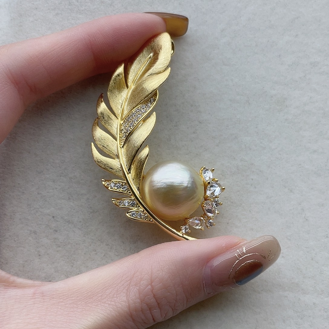 未镶嵌海水珍珠胸针17