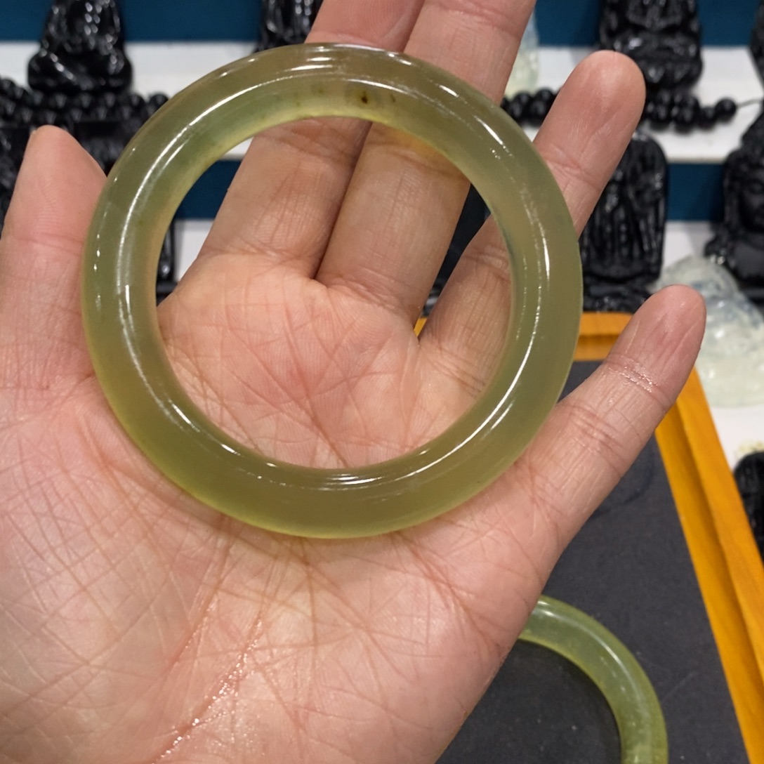 *****蛇纹石玉未镶嵌吊坠