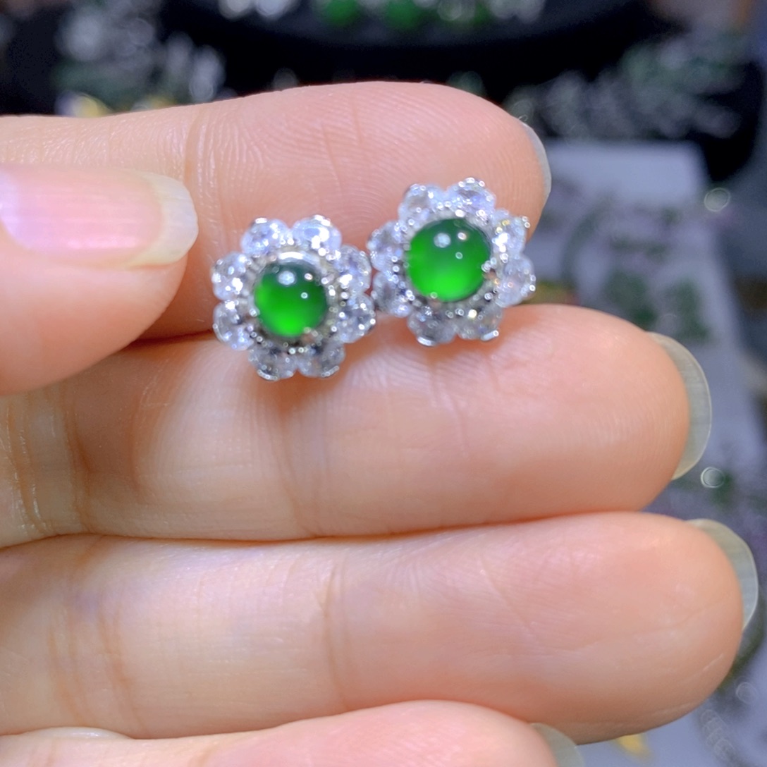 翡翠颈饰银S925镶嵌天然翡翠