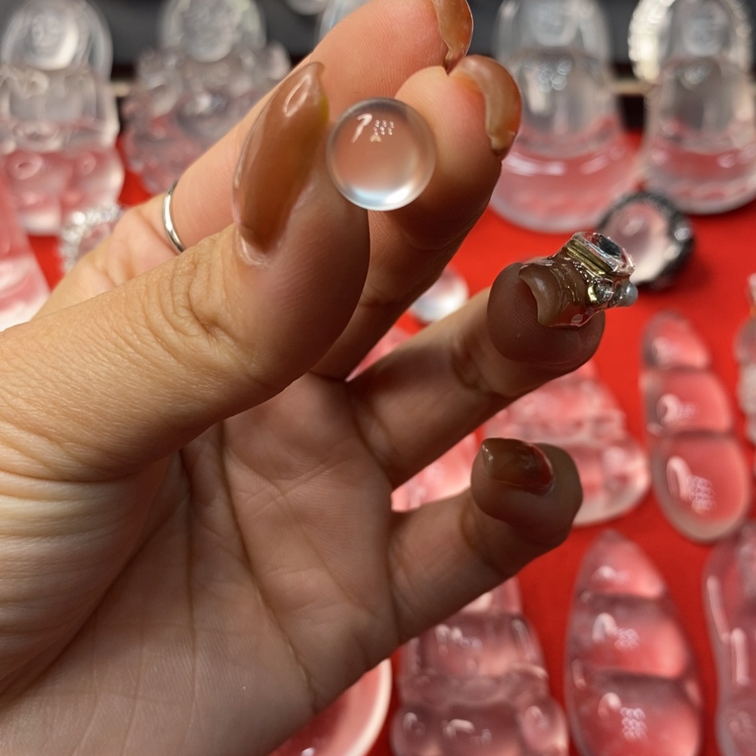 追***求石英质玉未镶嵌蛋面