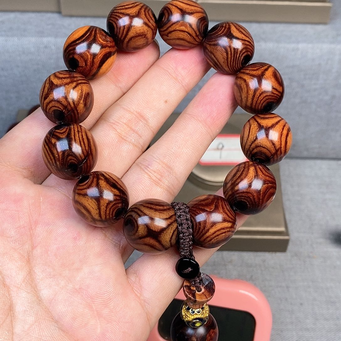 【闪购商品】黄花梨/降香黄檀三****言