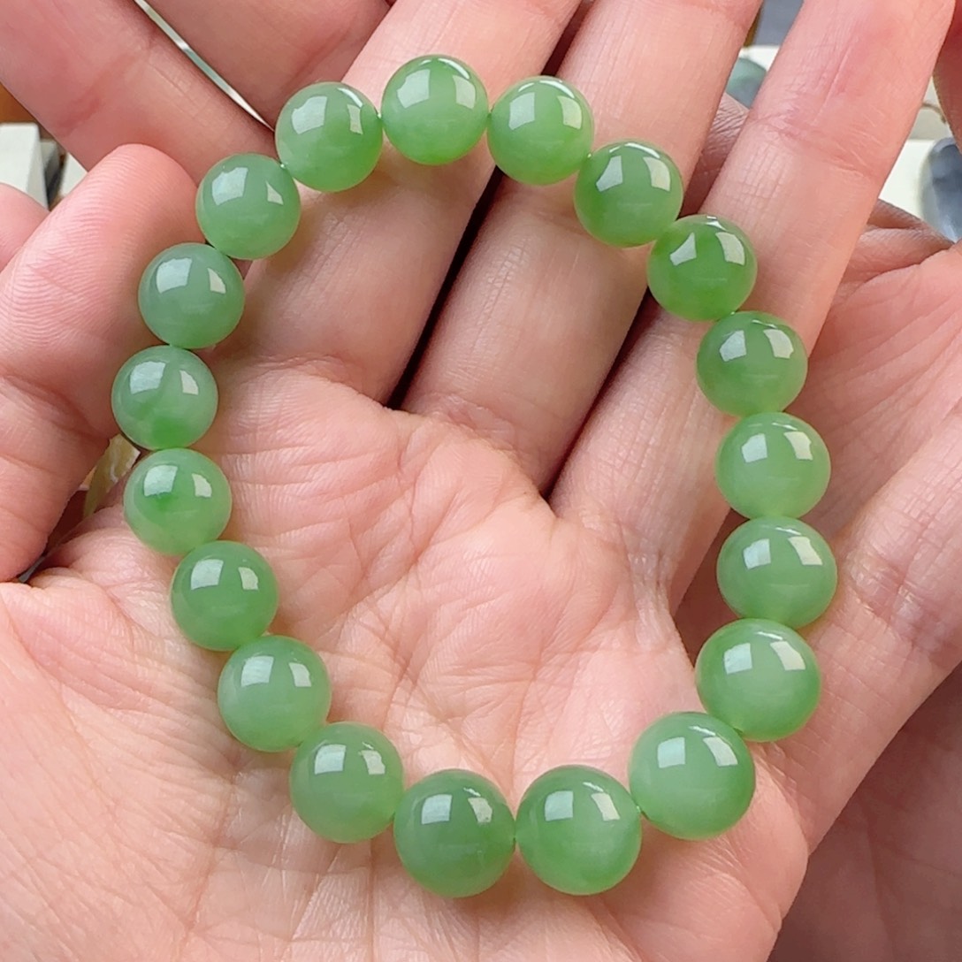 和田玉手链未镶嵌蝴**子