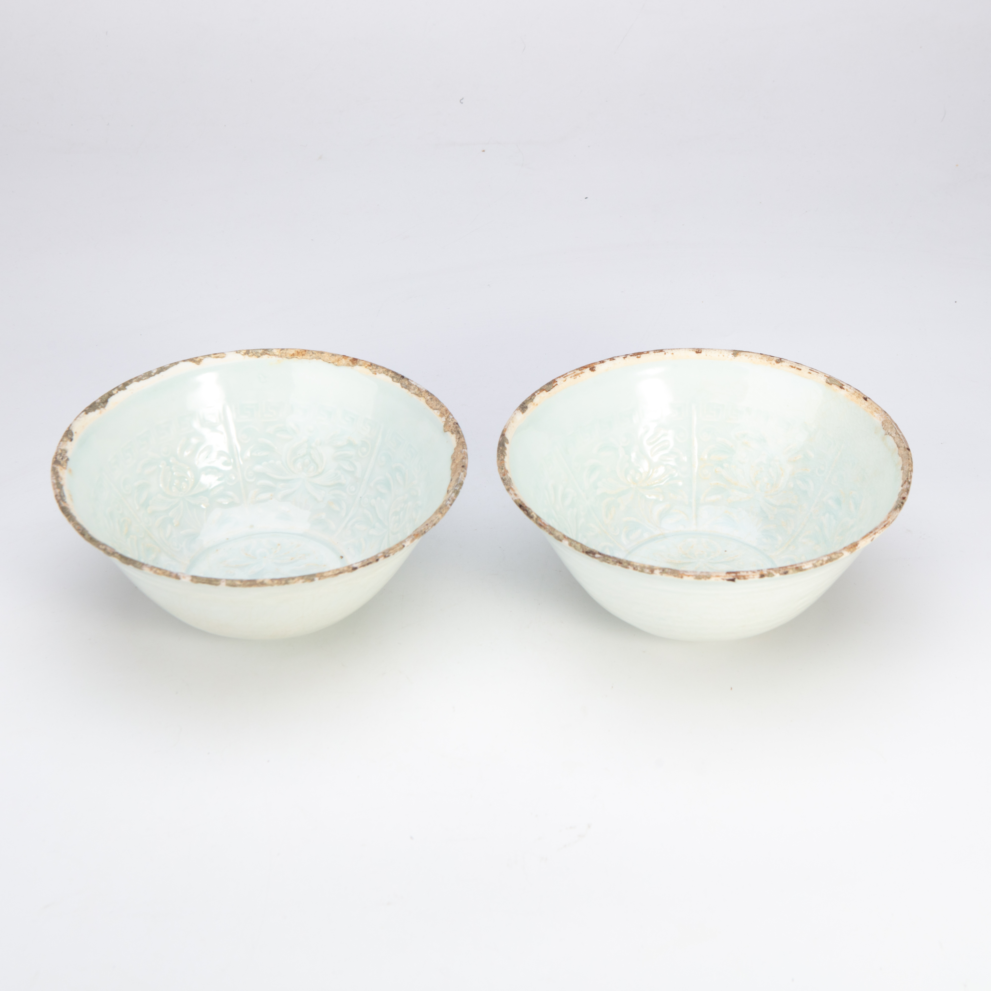 6.明代青白釉印花碗一对【古董拍卖】