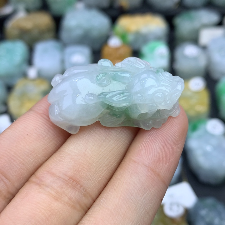 翡翠颈饰未镶嵌天然缅甸翡翠