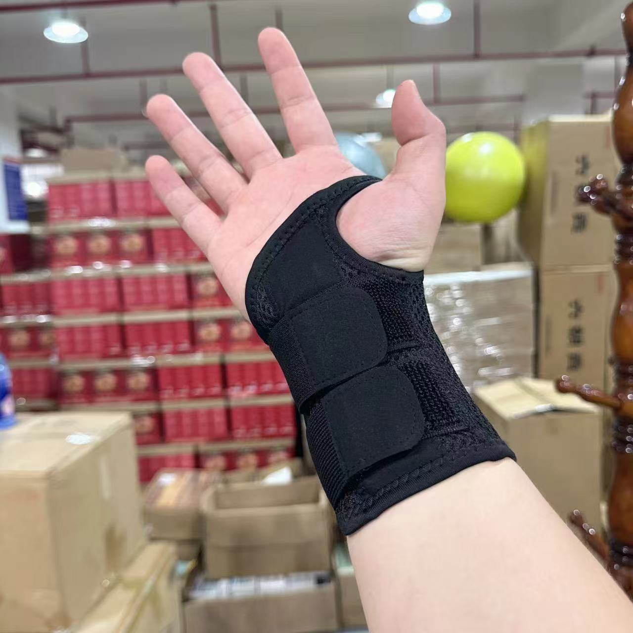 新款护腕[右手发一支]