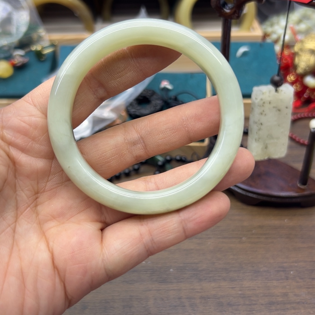 和田玉未镶嵌手镯57.8圈围522