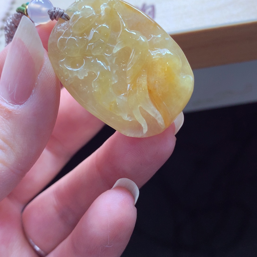 翡翠颈饰未镶嵌吊坠