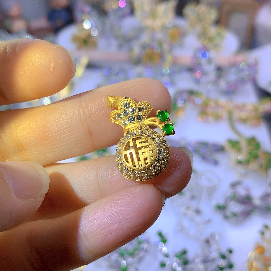 颈饰银S925镶嵌翡翠